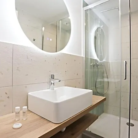 8 Personnes Avec Sauna Apartment Paris