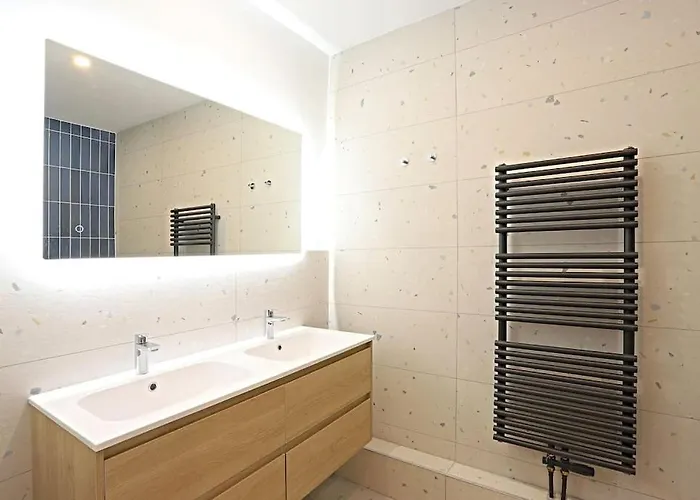 Charmant Appartement Avec Sauna Et Salle Cinema Au Coeur De Paris Apartment *