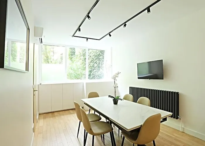 Charmant Appartement Avec Sauna Et Salle Cinema Au Coeur De Paris * Paris