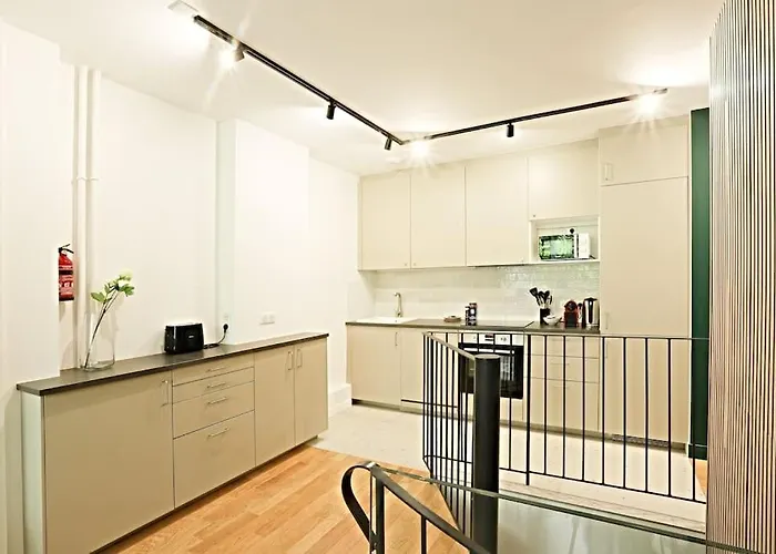 Charmant Appartement Avec Sauna Et Salle Cinema Au Coeur De Paris Apartment