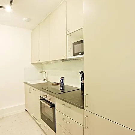 8 Personnes Avec Sauna * Parigi
